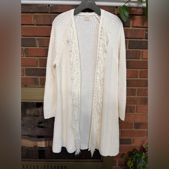 Sweaters - Elegant Cream fringe Sweater size